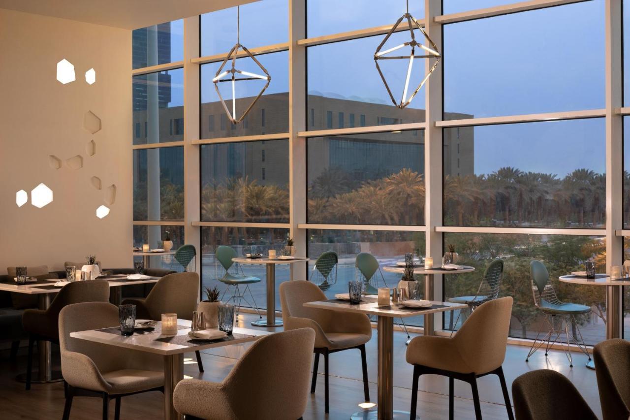 Le Meridien Hotel 5*