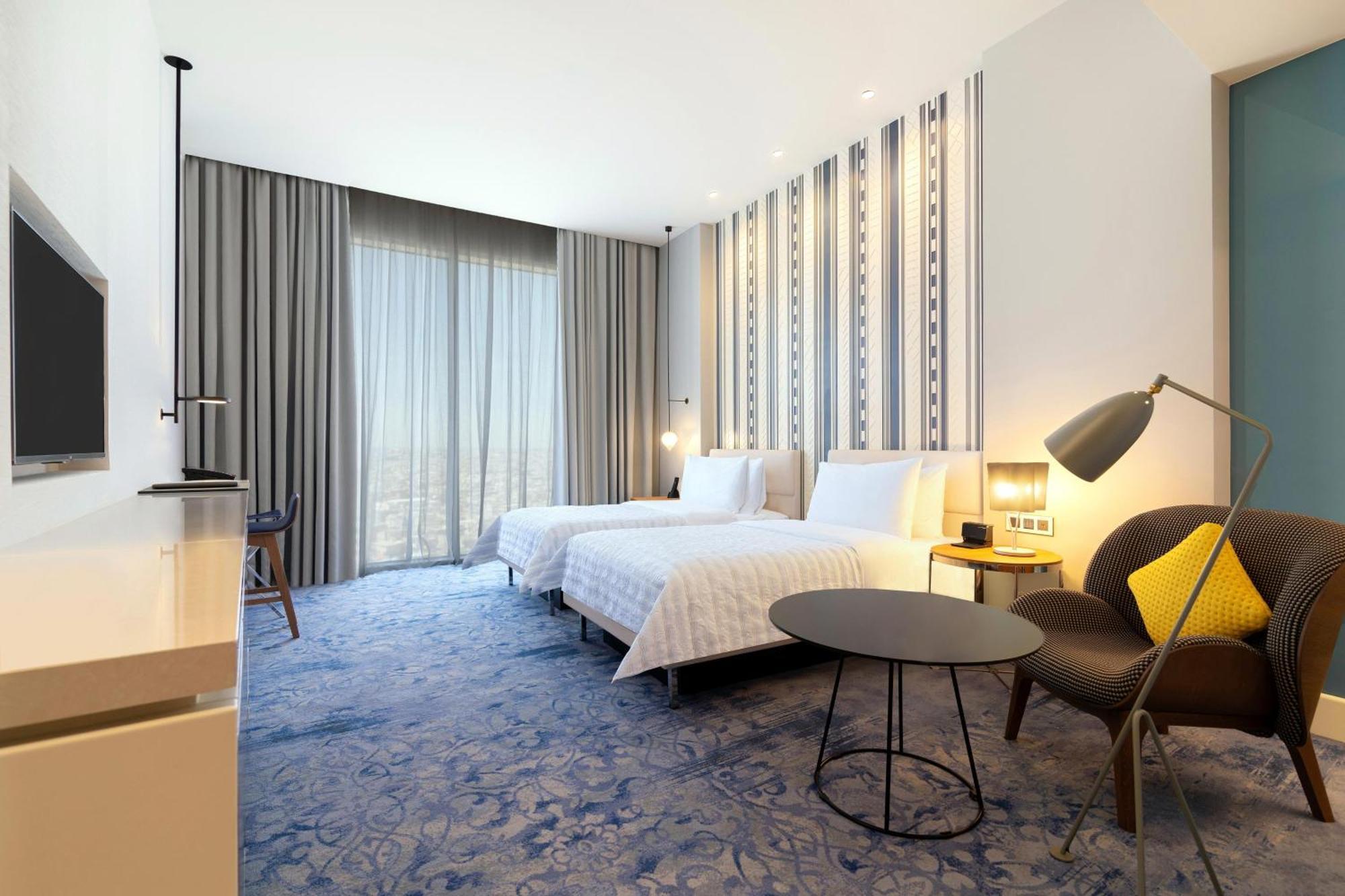 Le Meridien Hotel 5*